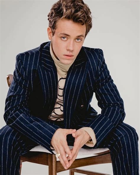 ethan cutkosky body|Ethan Cutkosky: Biography w/ Age, Height, Girlfriend & Family